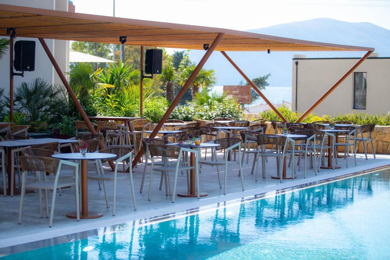Hotel Olympia Touristic Village Radhime Bagian luar foto