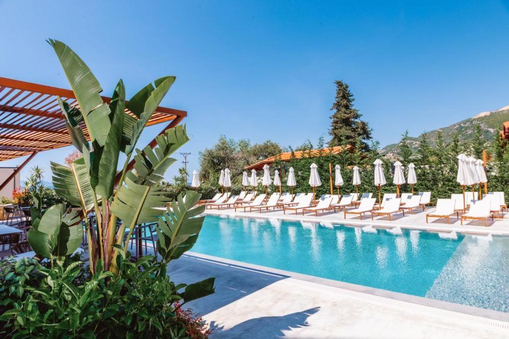 Hotel Olympia Touristic Village Radhime Bagian luar foto